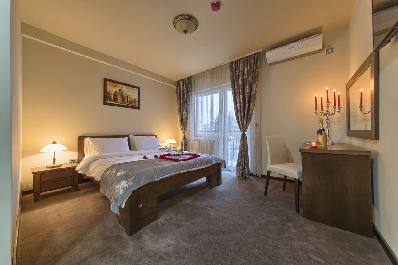 Garni Hotel Central Lux Крагуевац Екстериор снимка